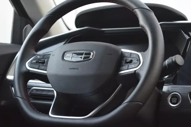 Geely Tugella 2021