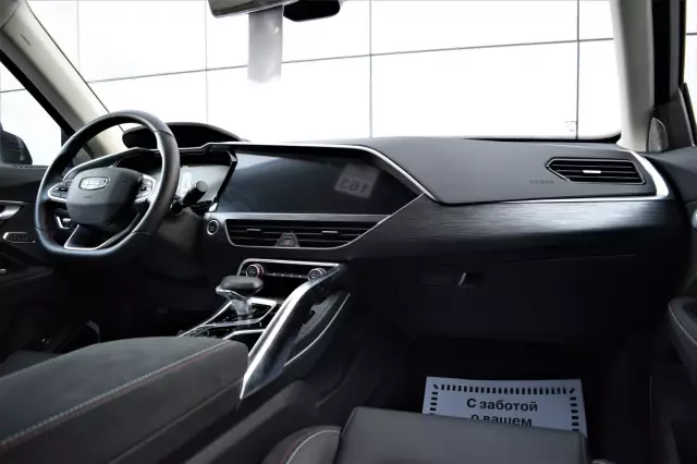 Geely Tugella 2021