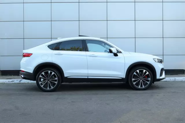 Geely Tugella 2021