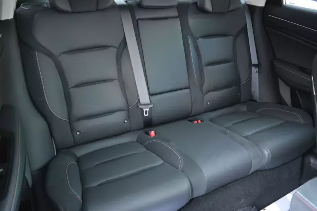 Geely Tugella 2021