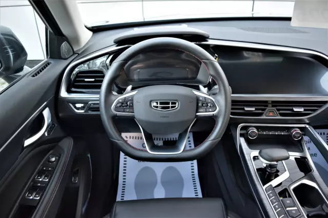 Geely Tugella 2021
