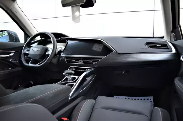 Geely Tugella 2021