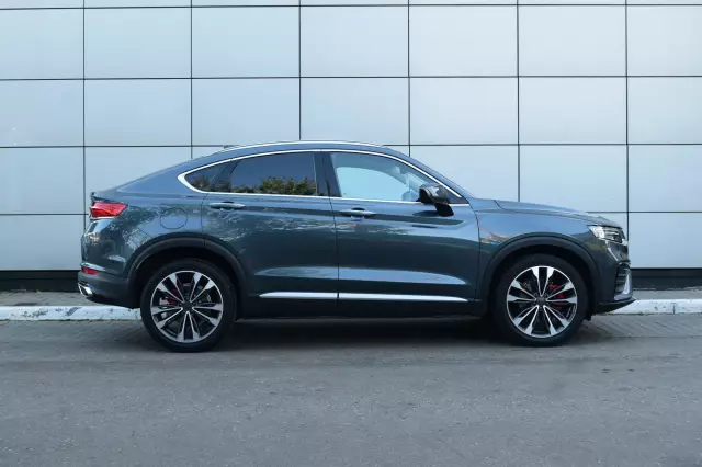 Geely Tugella 2021