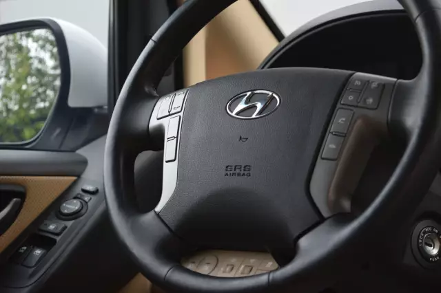 Hyundai H-1 2018