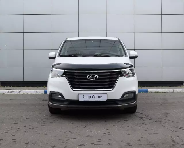 Hyundai H-1 2018
