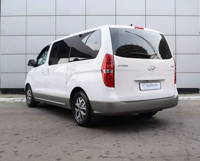 Hyundai H-1 2018
