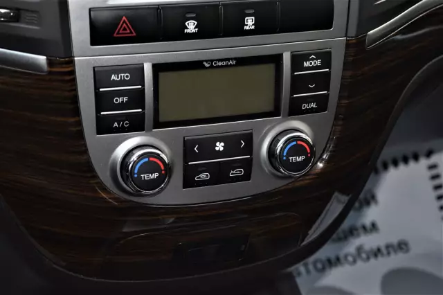 Hyundai Santa Fe 2011