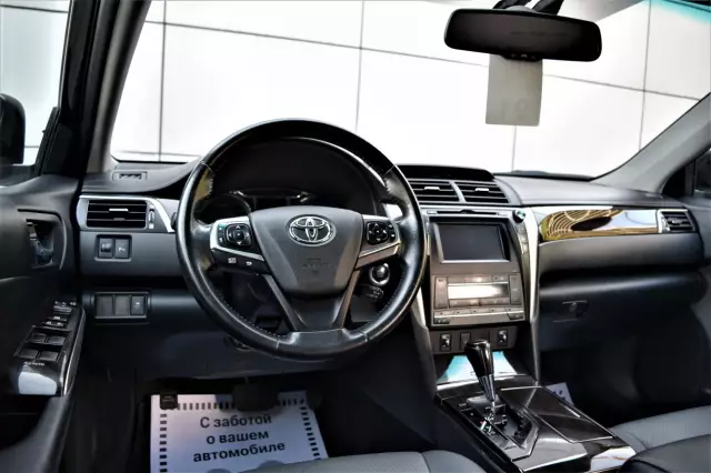 Toyota Camry 2015