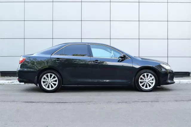 Toyota Camry 2015