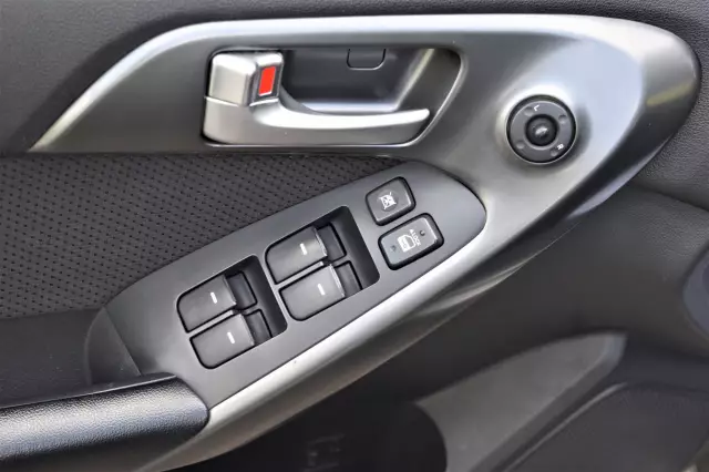 Kia Cerato 2012