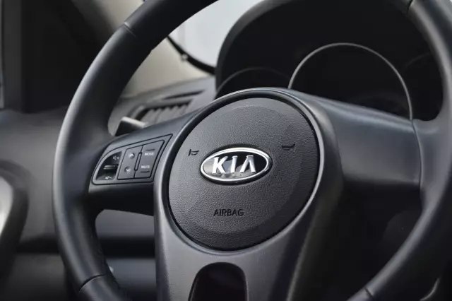 Kia Cerato 2012