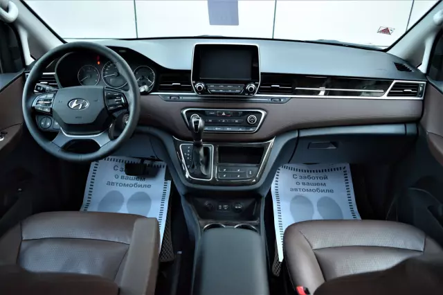 Hyundai Grand Starex 2018