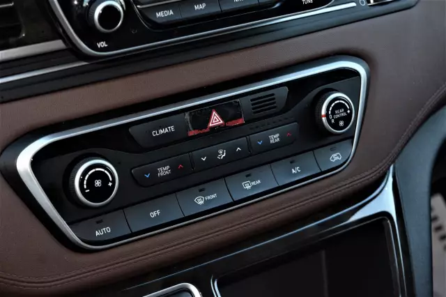 Hyundai Grand Starex 2018
