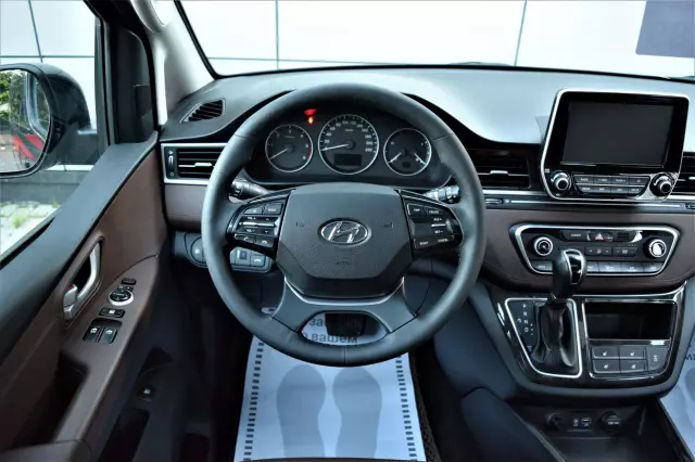 Hyundai Grand Starex 2018