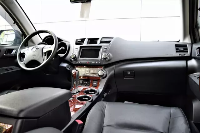 Toyota Highlander 2011