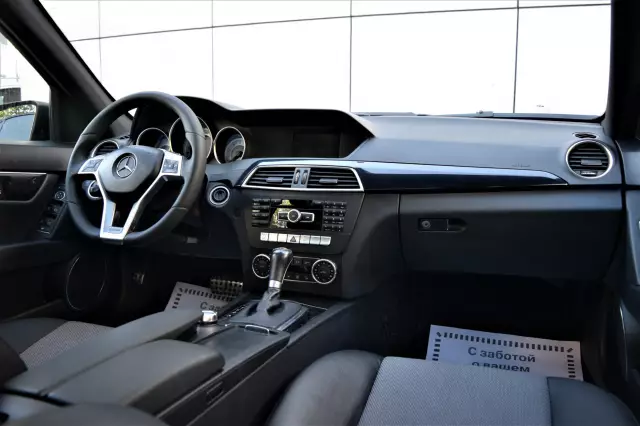 Mercedes-Benz C-Класс 2012