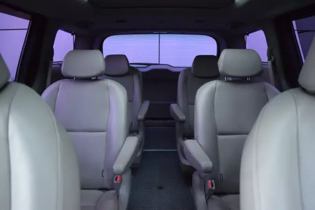 Kia Carnival 2016