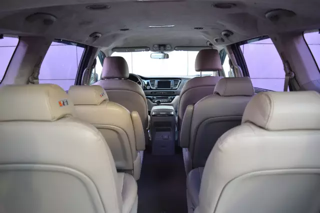 Kia Carnival 2015