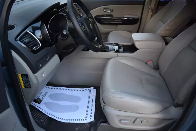 Kia Carnival 2015