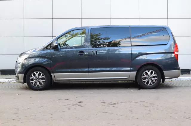 Hyundai H-1 2018