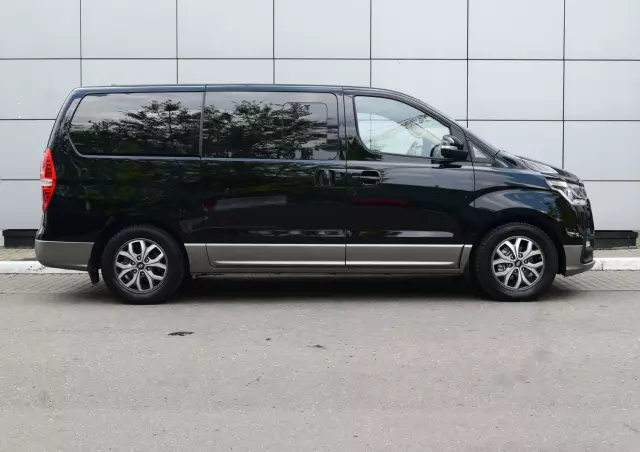 Hyundai H-1 2019