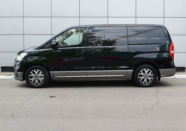 Hyundai H-1 2019