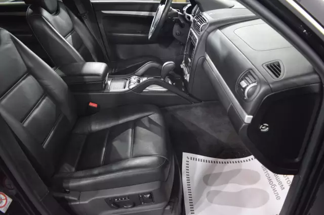 Porsche Cayenne 2003
