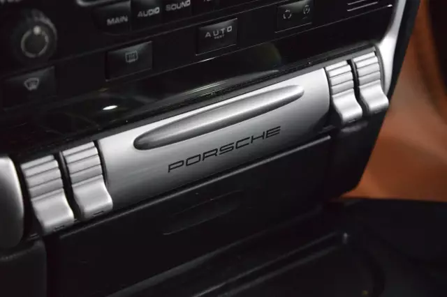 Porsche Cayenne 2003