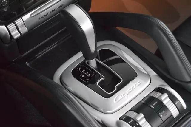 Porsche Cayenne 2003