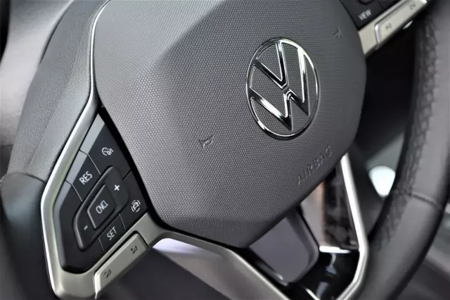 Volkswagen Taos 2021
