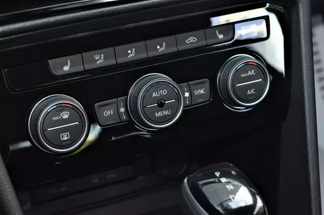 Volkswagen Taos 2021
