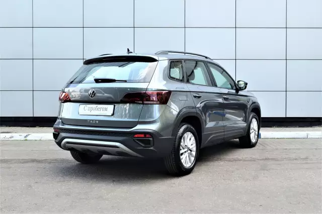 Volkswagen Taos 2021