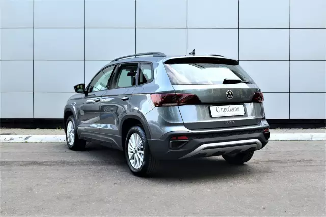 Volkswagen Taos 2021