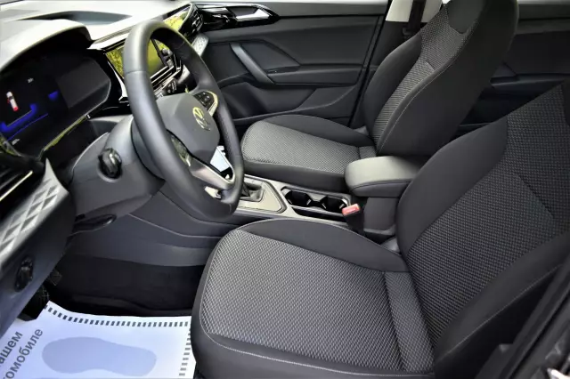 Volkswagen Taos 2021
