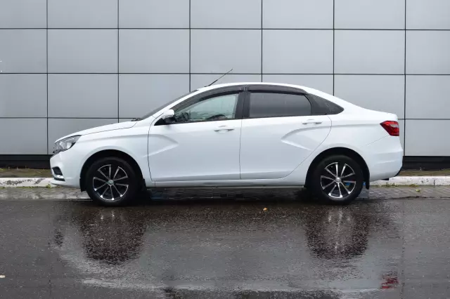 LADA Vesta 2016
