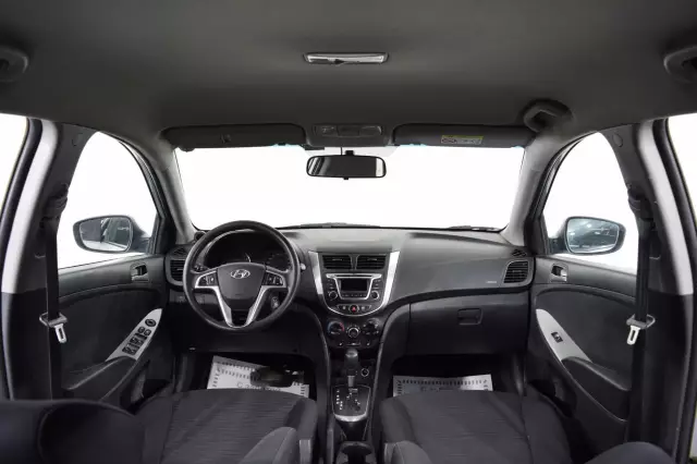 Hyundai Solaris 2015