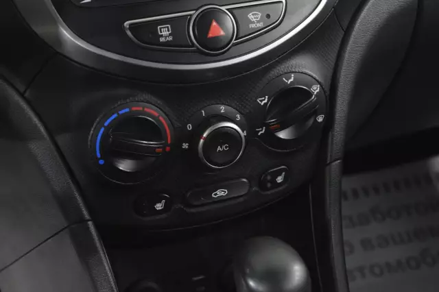 Hyundai Solaris 2015