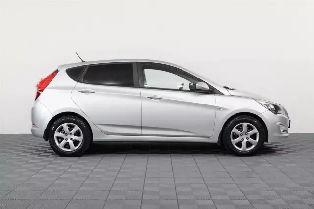 Hyundai Solaris 2015