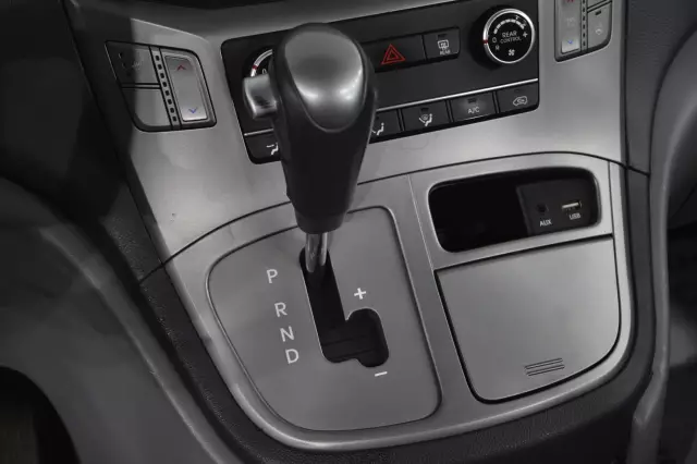 Hyundai H-1 2018