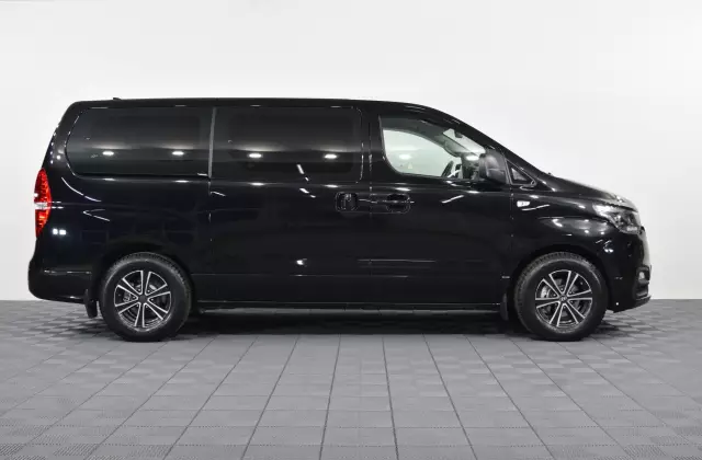 Hyundai H-1 2018