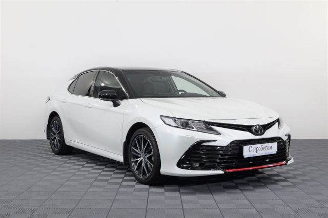 Toyota Camry 2021