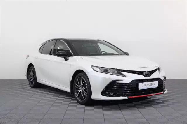 Toyota Camry 2021