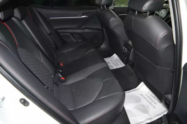 Toyota Camry 2021