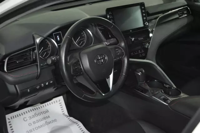 Toyota Camry 2021