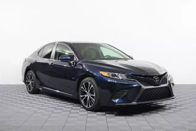 Toyota Camry 2019