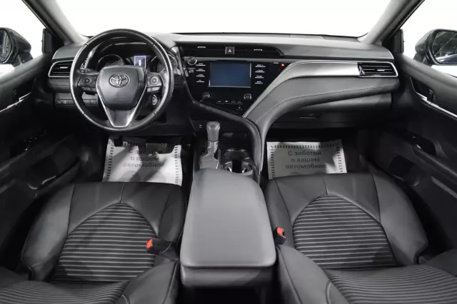 Toyota Camry 2019