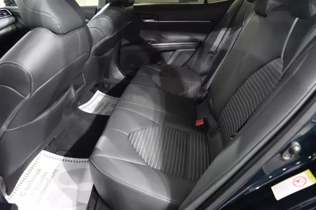 Toyota Camry 2019