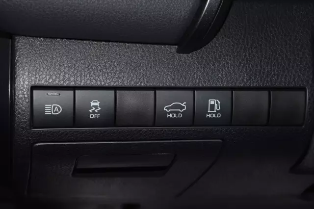 Toyota Camry 2019
