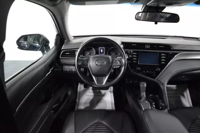 Toyota Camry 2019