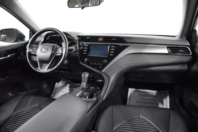 Toyota Camry 2019